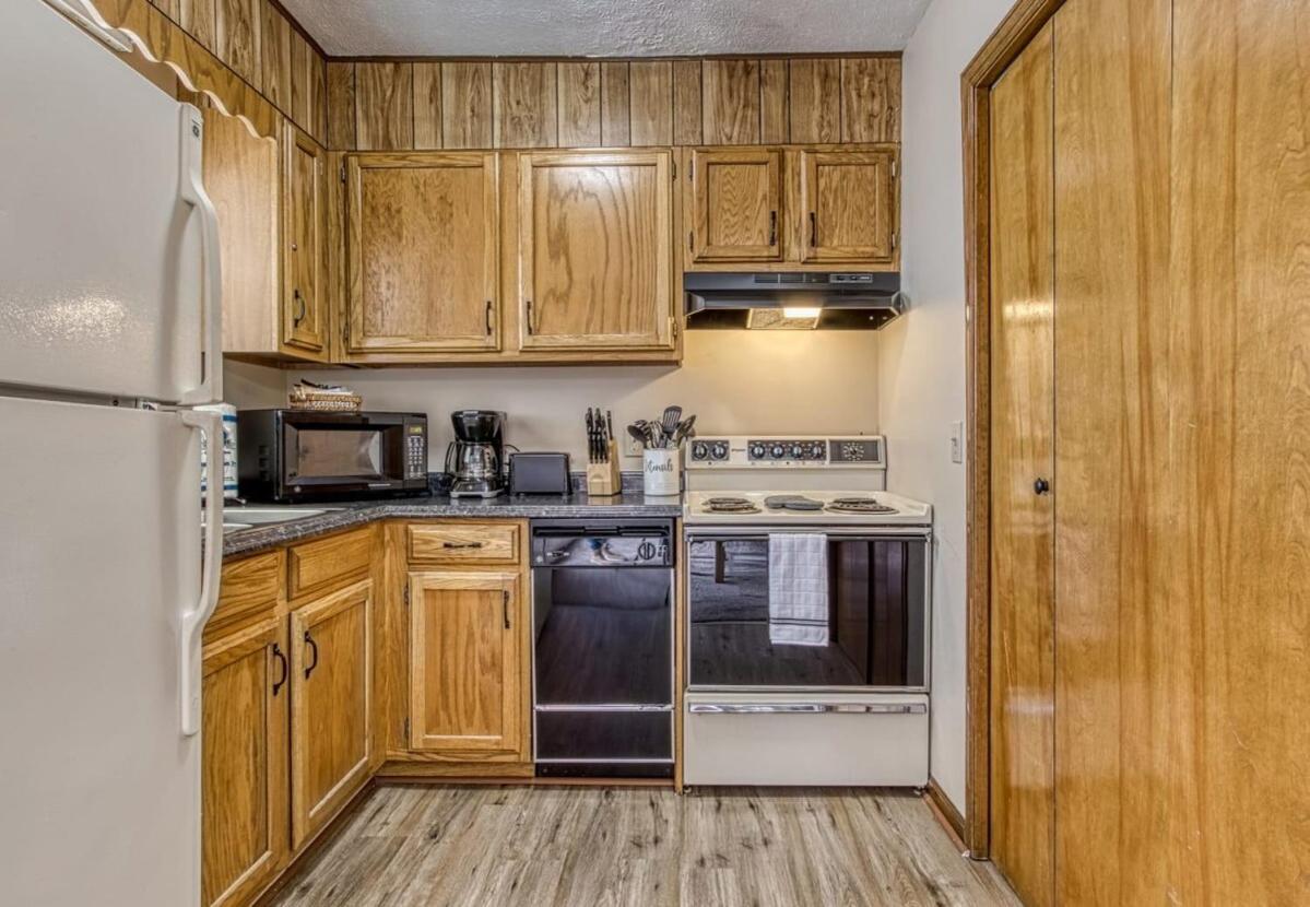 Pinecrest Townhomes-1King-2Queen Unit-Updated 비둘기 포지 외부 사진